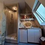 Charming Room - Famous Marais Neighborhood